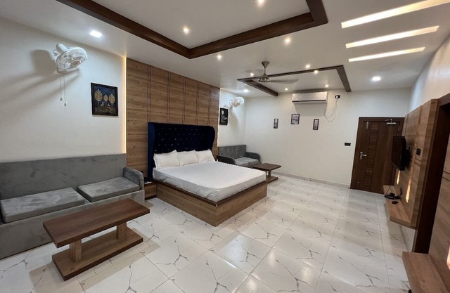 Saini Hotel