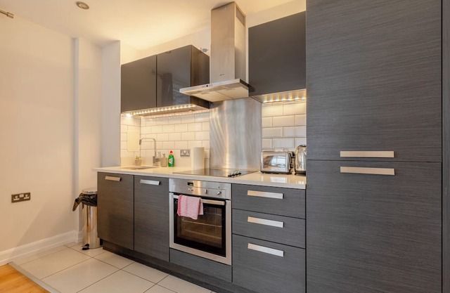 Vibrant & Inviting 1BD Flat, Heart of Haggerston!