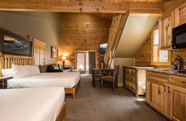 Mountainside Loft Cabin 46L-Dog Friendly