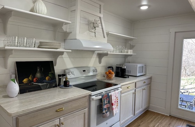 Charming former farmhouse near the university in Cape Girardeau