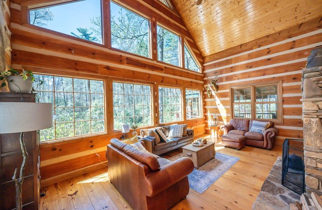 Peaceful, cozy, & private cabin w/ streams, waterfalls, & Wi-Fi! Pets OK!