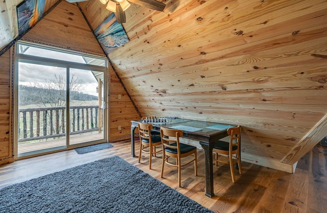 Rustic Bonnieville Retreat: 19 Mi to Mammoth Cave!