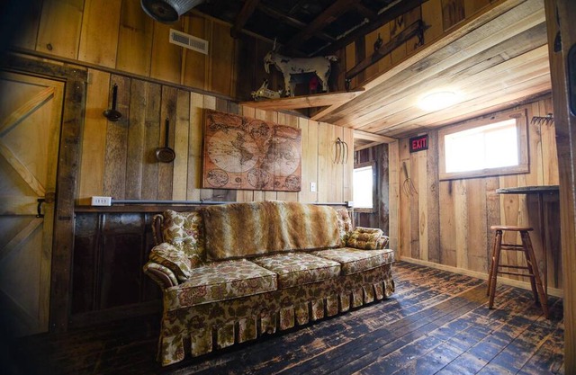 Goat Pen Hostel - the Cove