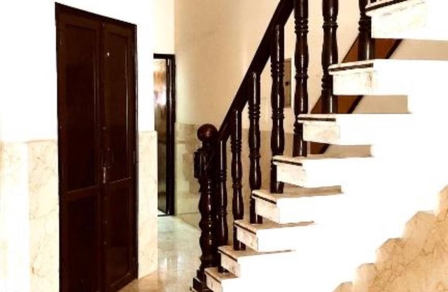 Goroomgo Raja Guest House Jalandhar