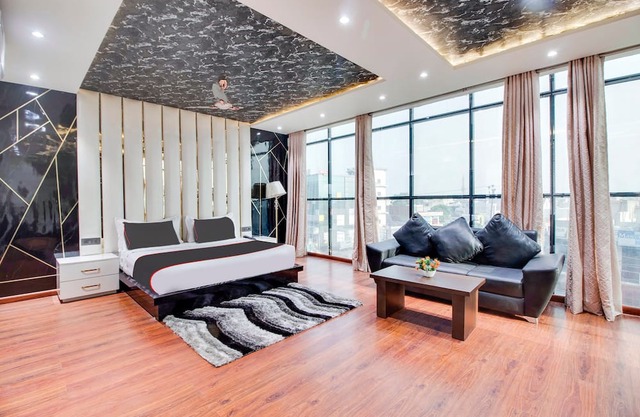 Collection O Hotel Amber Heights