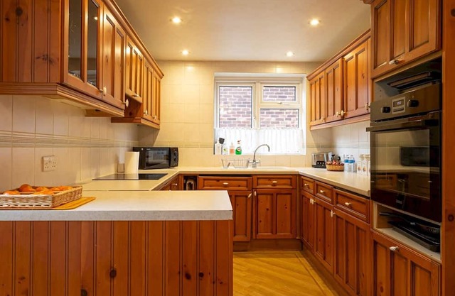 Epping Haven with Garden Oasis | Pass The Keys