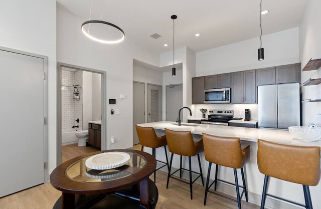 Downtown LEX - Keeneland Condo