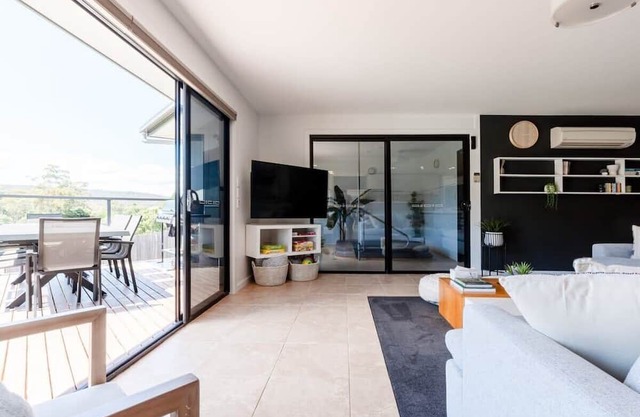 Hadspen Riverview Retreat: Waratah House