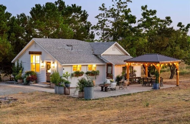 Countryside Cottage