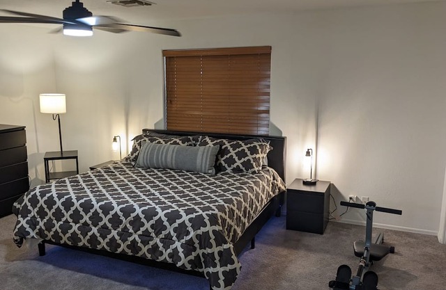 Comfortable 3-bedroom house in Wonderful Wickenburg - Pet Friendly