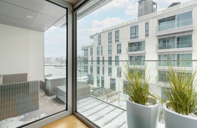 Port Marine With Sea View by Renters