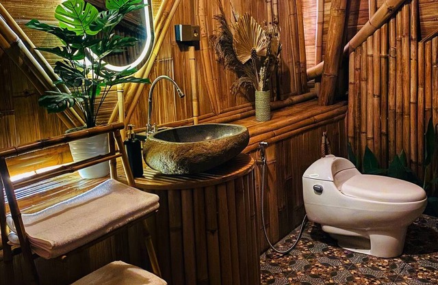 Eco Bamboo House - EcoBreeze