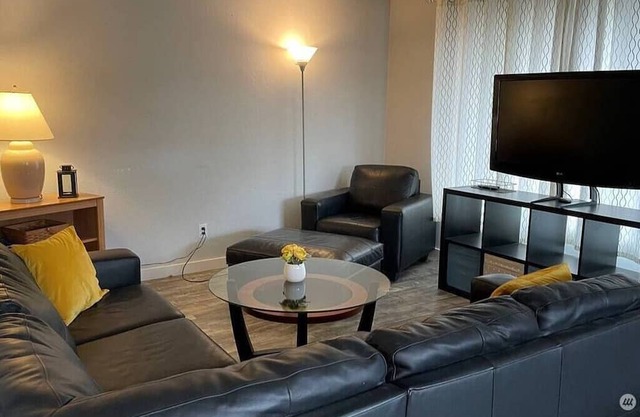 Charming Updated Apartment #4
