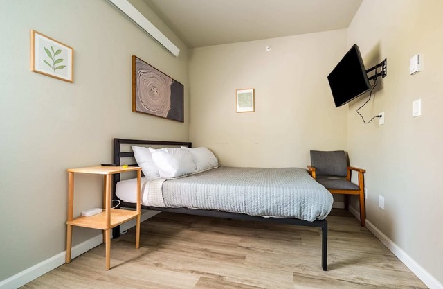 Guest Suites, 5 Min to Downtown