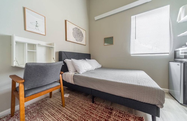 Near Downtown, Fun Guest Suite