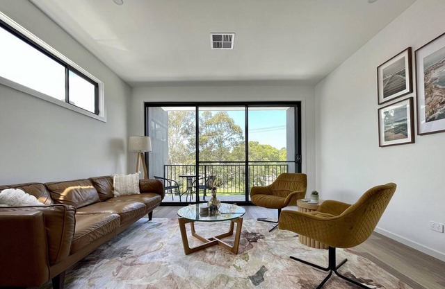 Yaringa - Brand New Property, Minutes from Merewether Beach
