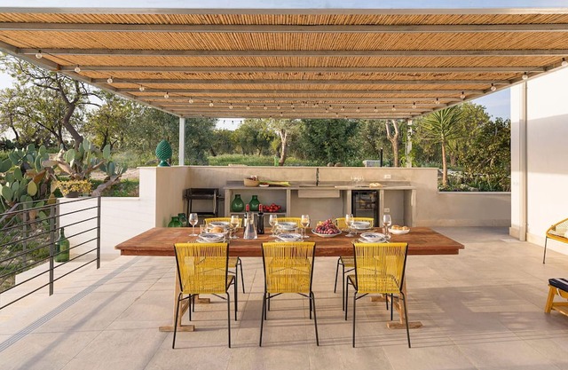 Beautiful private villa with A/C, WIFI, private pool, terrace, panoramic view and parking