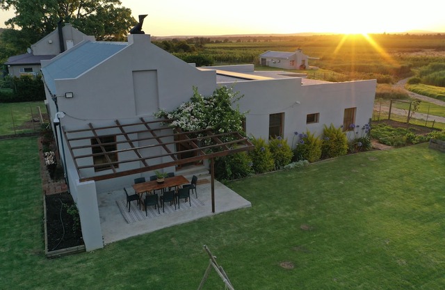 Lowergroen Guestfarm, Working Farm