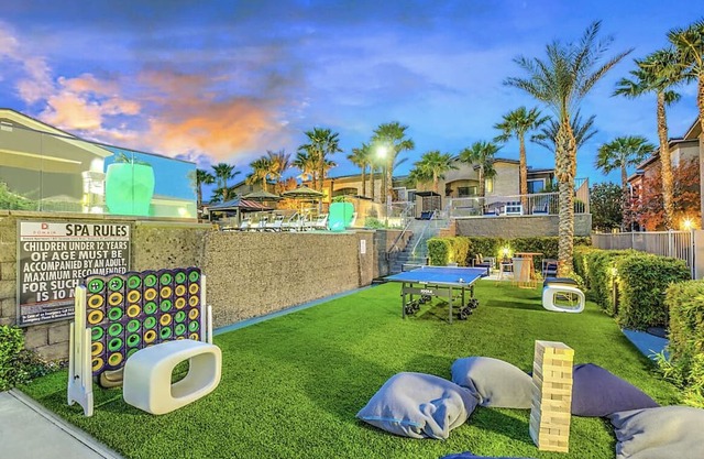 Paradise Oasis Retreat 🎰 10 Min From Airport 15 Min From Las Vegas Strip!
