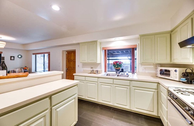 Peaceful Pasadena Retreat w/ Patio Near Trails!