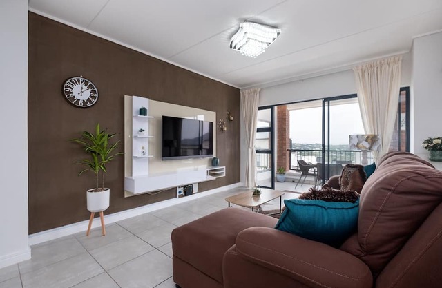 Spacious Apartment in Ballito Hills