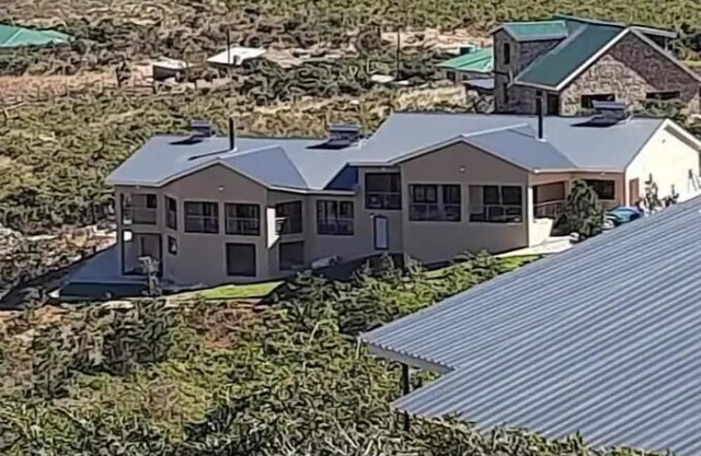 Buffalo Ridge Lodge and the Beauty of Nyanga. Perfect Combination