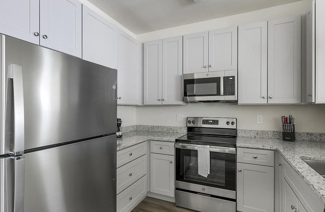 Modern Apartment in Prime Location (ID1401X786)
