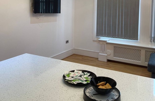 Impeccable 1 Bed Apartment in Wolverhampton