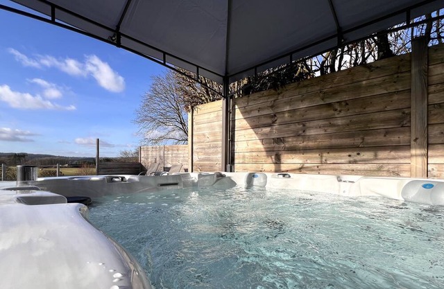 Beautiful house with spa and pool