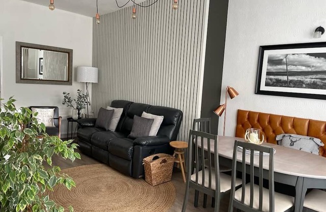 Pass the Keys | The Cabin Dog Friendly Haven with Hot Tub Sleeps 4