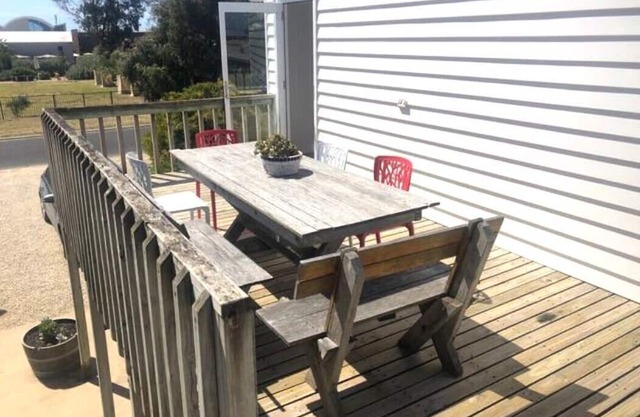'Ted's Shack' - Recently renovated, Long Beach!