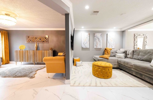 Safe Luxx Touch AirB&B w/many amenities to meet your travel needs!