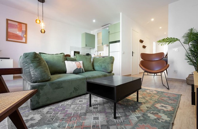 11CRC1037 - Newly decorated apartment near Sants S