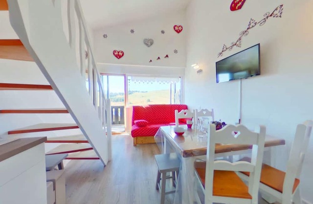 Cosy studio with alcove, sleeps 6, Les Saisies, near shops