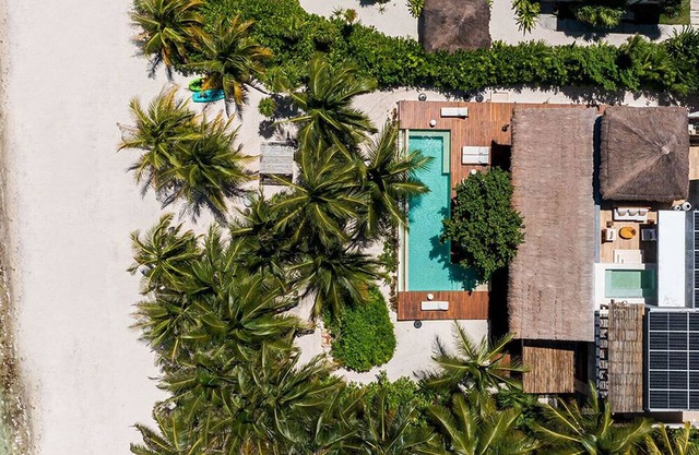 Villa Naj Kan: 9BR Beachfront Escape w/Private Pool + AC Throughout near Tulum