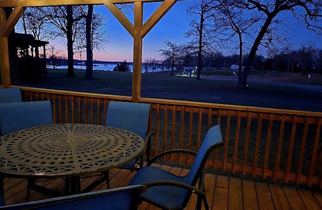 Beautiful Rustic Wooden Cabin in Quitman, Mississippi