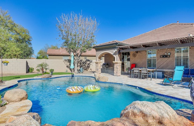 Backyard Oasis & Pool: Gilbert Getaway!