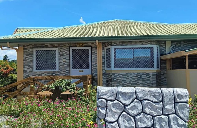 Michael's Homestay - Farm Villa near Patar Beach & Bolinao Falls