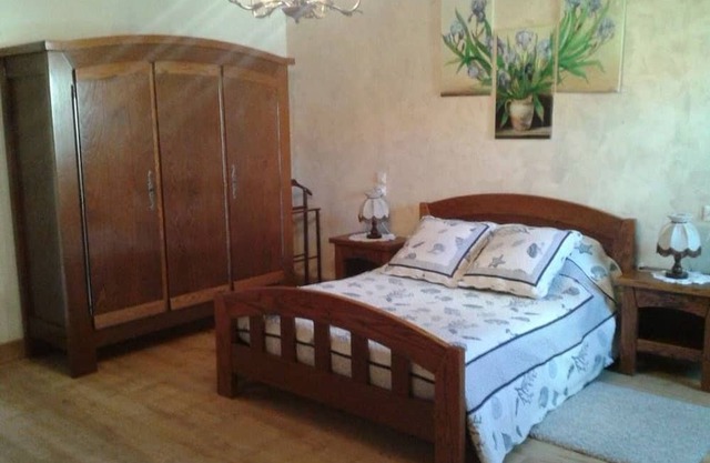 Encantadora habitación renovada con parking en La Berthenoux