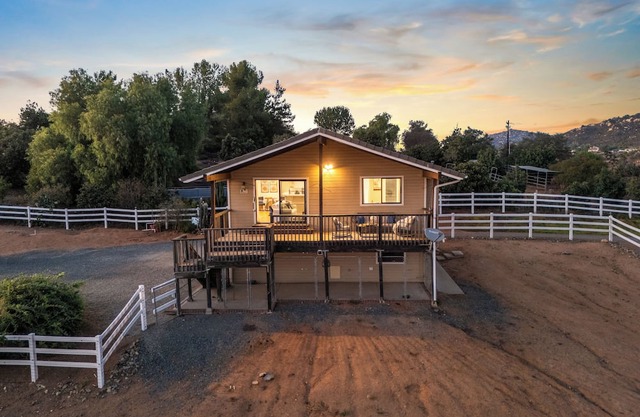 Scenic Deck w/Sunset Views & Dining Near Temecula Wineries | Estrada Ranch