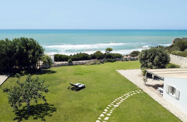 Marea - Three Bedroom Villa, Sleeps 6