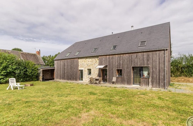 Encantadora casa de piedra con jardín, bicicletas y WIFI en Quettreville-sur-Sienne