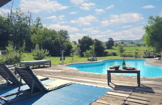 Maravillosa casa de vacaciones privada para 10 personas con piscina privada, sauna, WIFI y veranda
