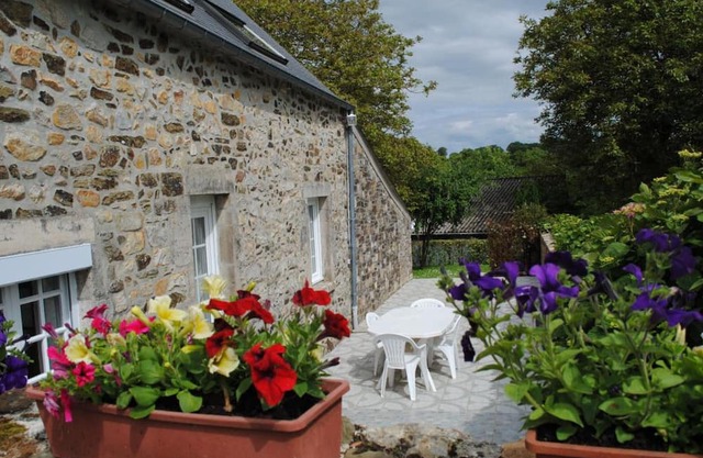 Encantadora casa de campo con jardín cerrado, se aceptan mascotas y WiFi