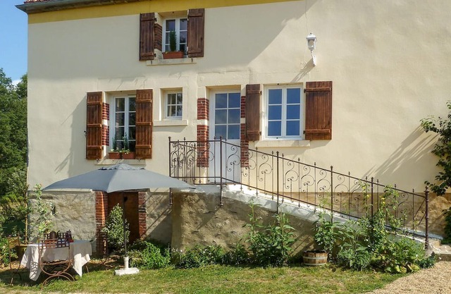 LARGETEAU astronomer's house