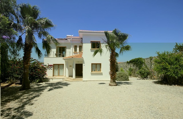 Sea and Mountain View Villa