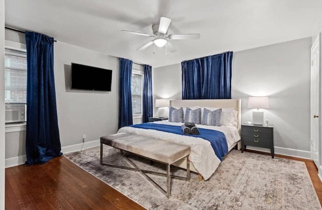 This house is a 2 bedroom(s), 1 bathrooms, located in Lexington, KY.