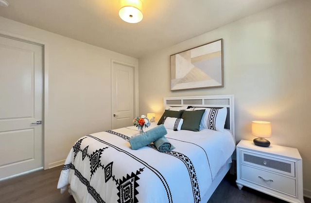 Jie’s choice- City Lights Townhouse 15mins to DT