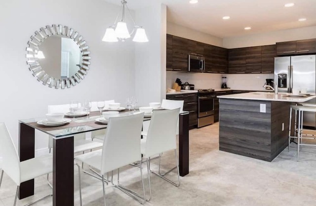 Modern 3 Bed Town Home at Balmoral Resort-3SLTTH1