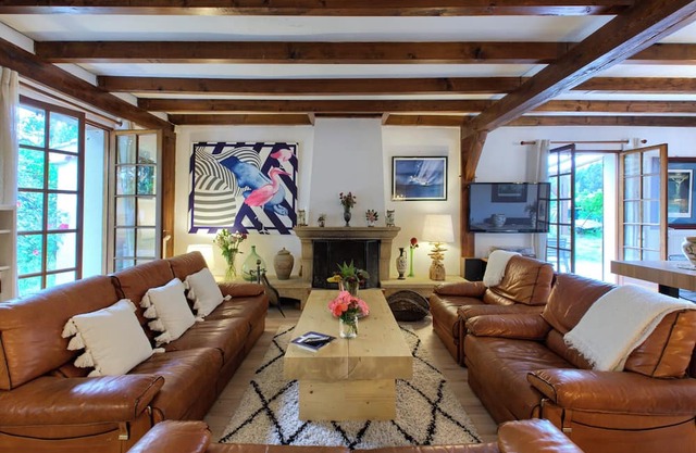 Villa 'Rodolphe' with Private Pool, Private Terrace and Wi-Fi